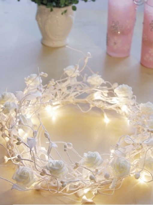 Www.gardsromantik.se roskrans vit med belysning shabby chic ...